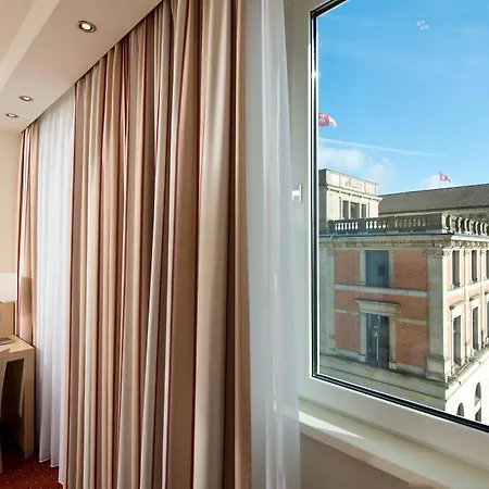 Hotel Western Zur Post 4*