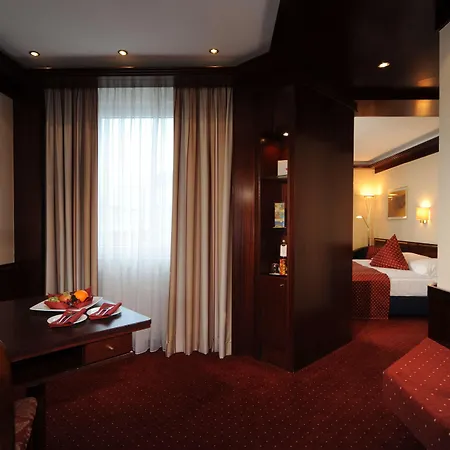 Western Zur Post Hotel 4*