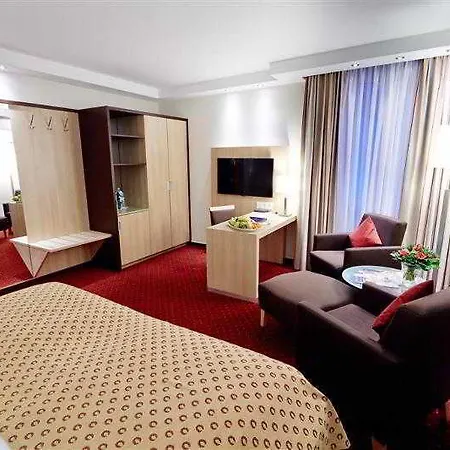 Hotel Western Zur Post 4*