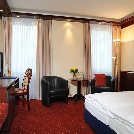 Hotel Western Zur Post 4*
